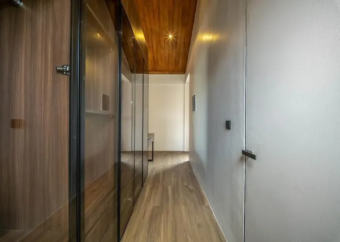 Emerald Hill 1a Luxury 2br In